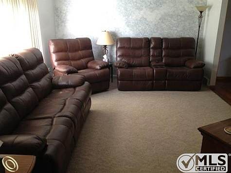 Living Room.JPG