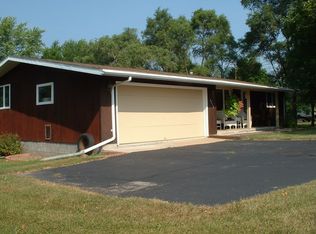 4717 Buss Rd, Cottage Grove, WI 53527