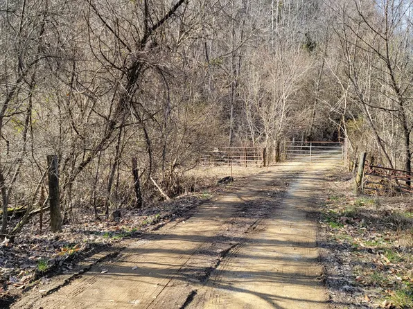 521 Lamb Rd, Sneedville, TN 37869