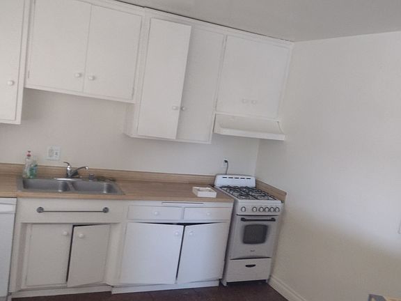 2nd image of 228 W Spazier Ave #J