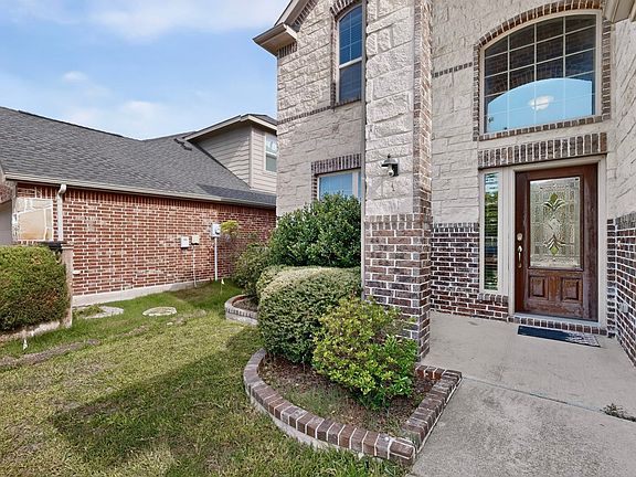 2nd image of 11621 Parade Dr