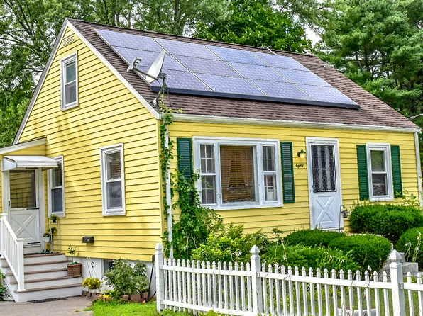 80 Packard Rd, Stoughton, MA 02072