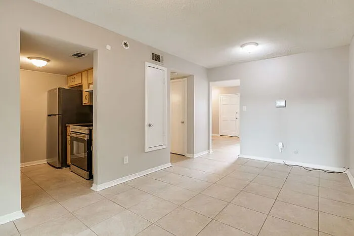 6240 Lanier Dr — Photo 12
