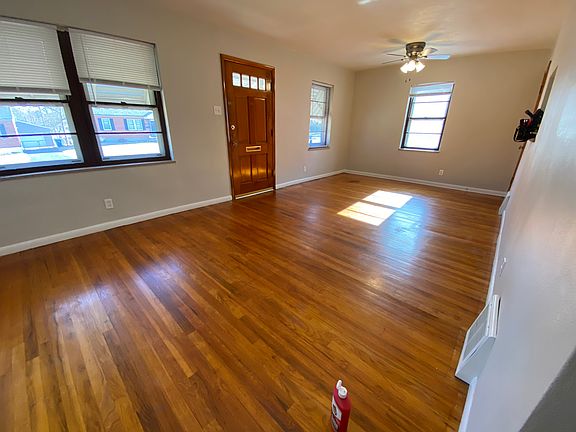 4th image of 9819 Ravensbrook Dr