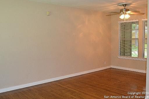 4th image of 227 Barbara Dr