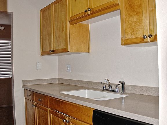 5th image of 7550 N 12th St Unit 121