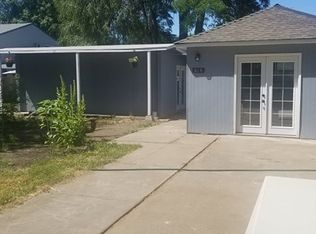 215 4th St, Rogue River, OR 97537