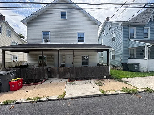 1 bed, 1.0 bath, 560 sqft, $875 Photo 1 1 bed, 1.0 bath, 560 sqft, $875 Photo 1