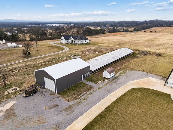 2nd image of 219 Jack Pickle Rd