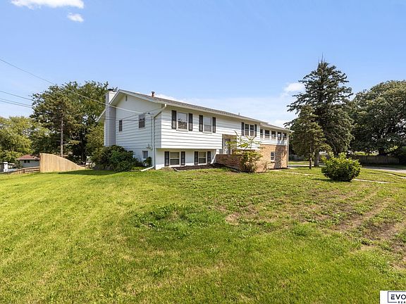 3rd image of 1418 Fairfax Rd