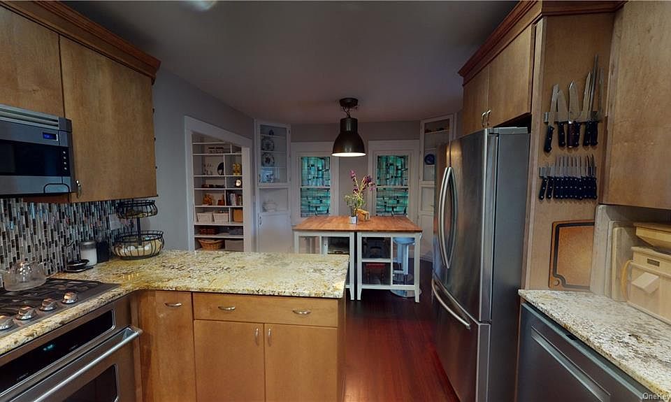 1st image of 75 West Broadway