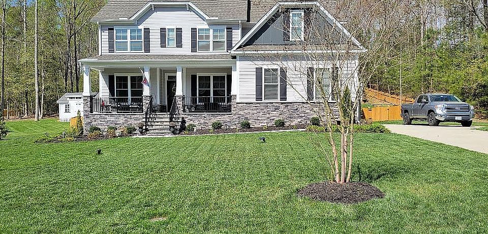 2nd image of 5518 Pergola Ln