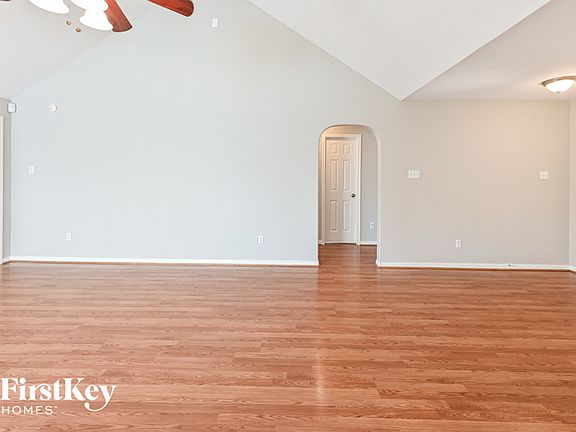 5th image of 21530 Maddux Dr
