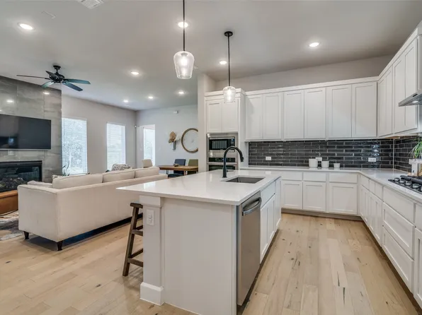 3540 Golden Bell Ct, Heath, TX 75126
