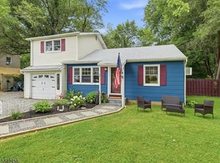 35 Edgecumb Rd, West Milford Twp., NJ 07480