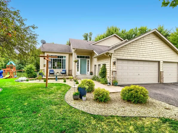 22376 Brett Trl, Rogers, MN 55374