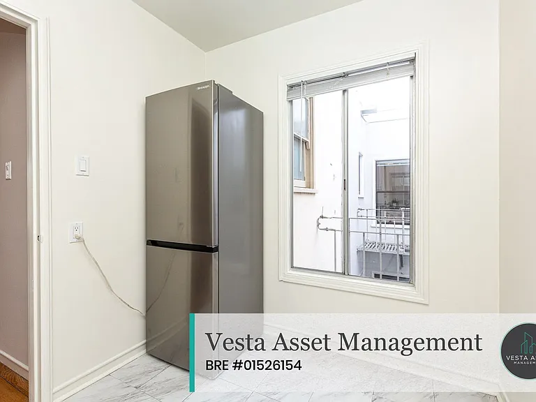 1665 Chestnut St — Photo 8