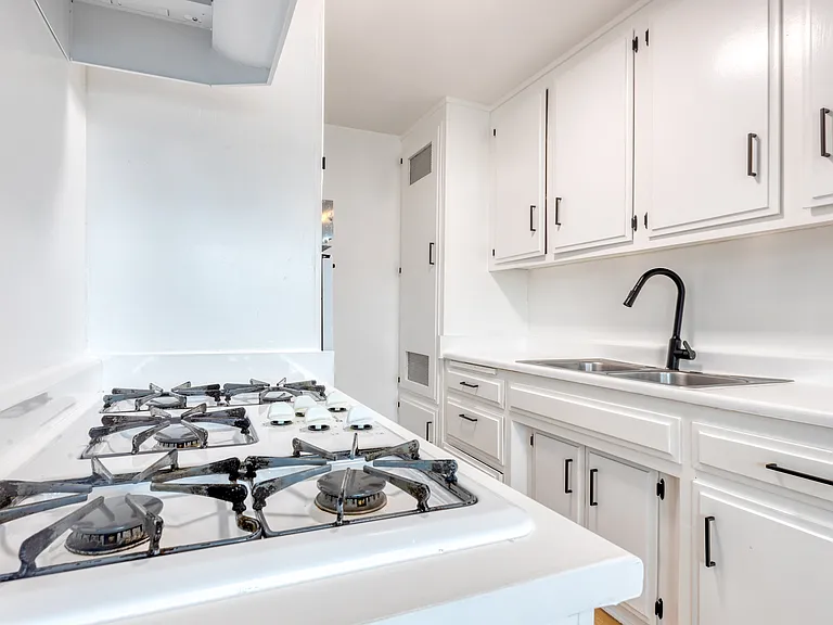 10015 Alondra Blvd — Photo 26