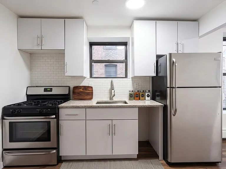 1019 Southern Blvd #2D — Photo 2