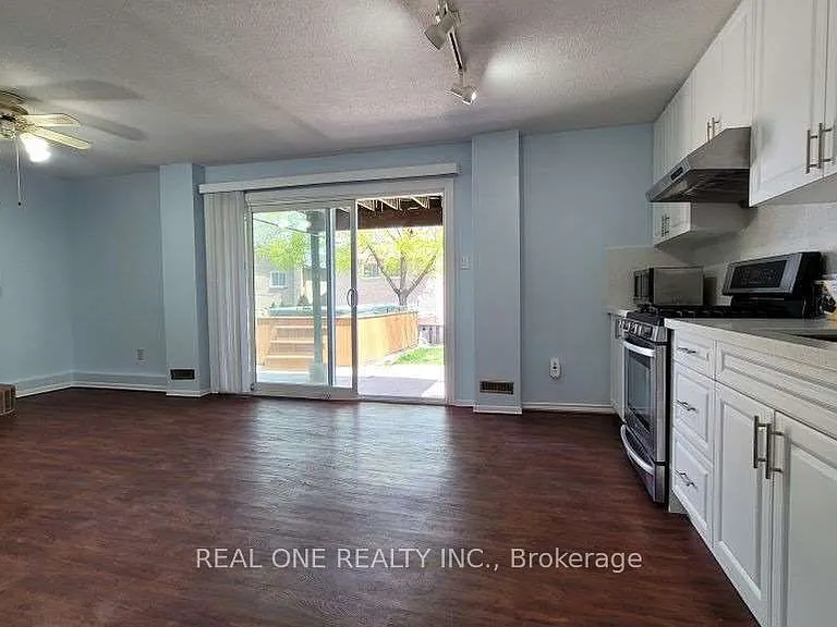 4181 Trapper Cres #LOWER — Photo 6