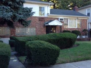 14465 232nd St, Springfield Gardens, NY 11413