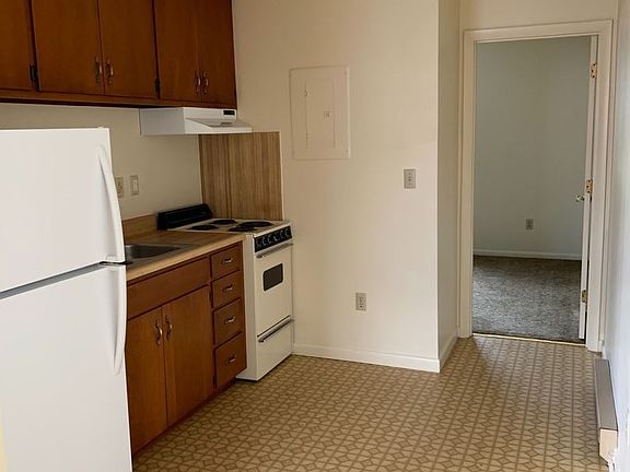 2nd image of 930 Vine St #B