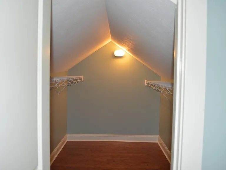 2625 Broadway St — Photo 8