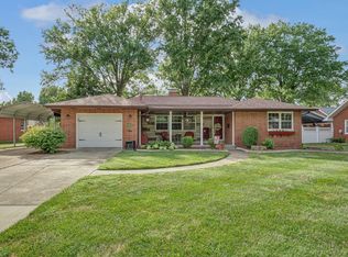 709 Meadow Dr, Red Bud, IL 62278