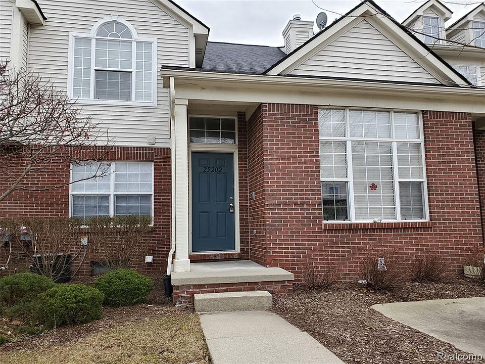 1st image of 25202 Alexa Dr #1