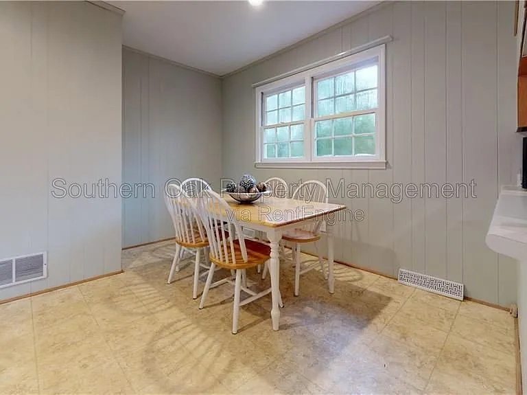 106 Azalea Dr — Photo 7