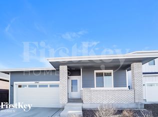 27062 E Ellsworth Ave, Aurora, CO 80018