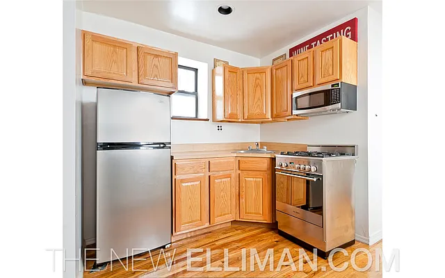 Sold by Douglas Elliman | media 14