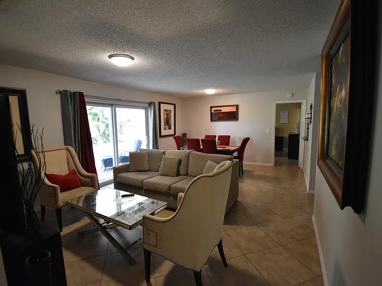 9426 Southampton Pl — Photo 12