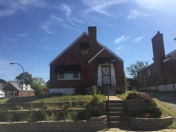 8746 Park Ln, Saint Louis, MO 63147