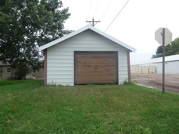 4th image of 422 E 7th Ave