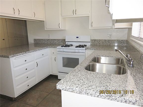 4th image of 1212 Lincoln Ave