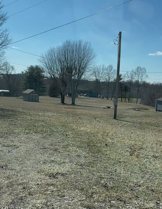 2nd image of 595 Lang Farm Rd