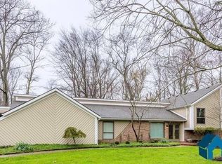 9615 Bridlewood Trl, Dayton, OH 45458