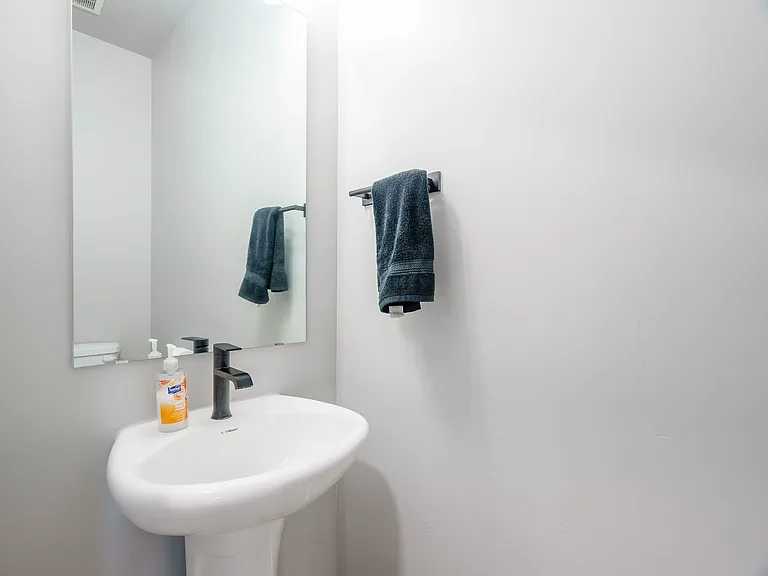 712 N Banner Dr — Photo 12