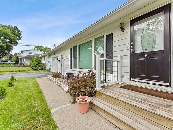 3rd image of 308 Stanton Dr