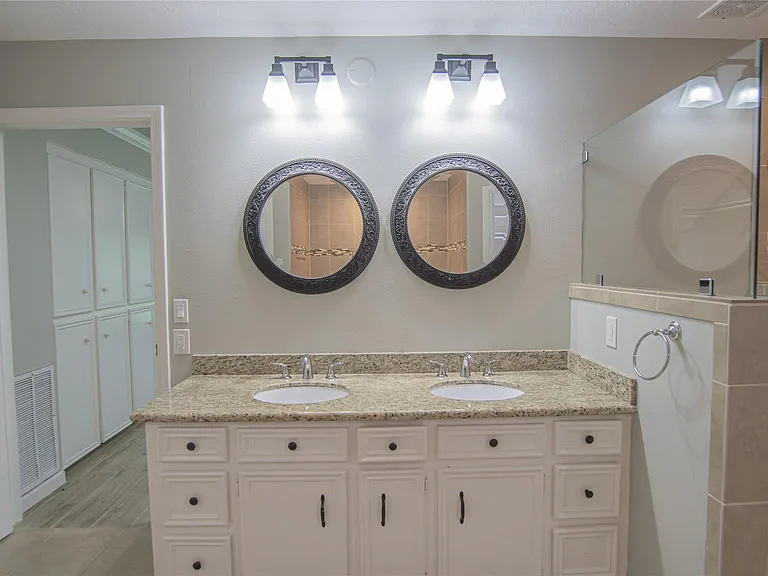 3406 Deerwood Ln — Photo 19