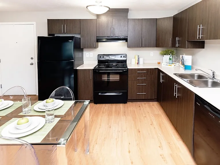 81 Element Dr N — Photo 7
