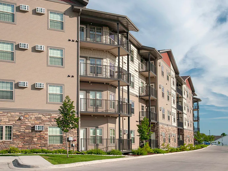 Cardinal Point Apartments — Photo 7