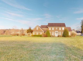 3 Grandview Dr, Milton, WV 25541