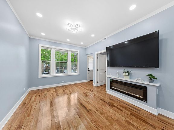 4th image of 2233 S Spaulding Ave