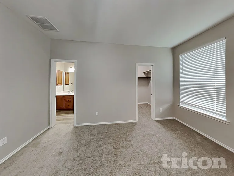 1034 Sundance Fort — Photo 7