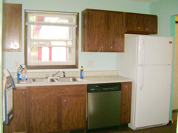 kitchen West side with dishwasher