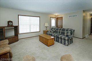 4th image of 30772 62nd Ave