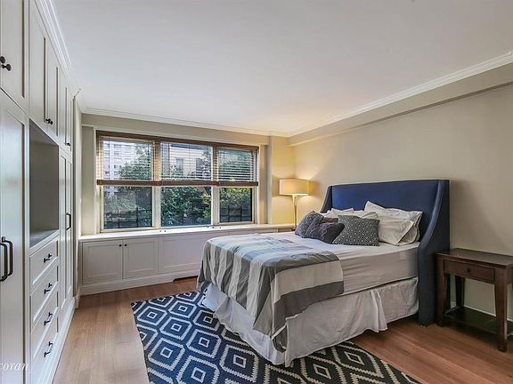 5th image of 1634 1st Ave #4L