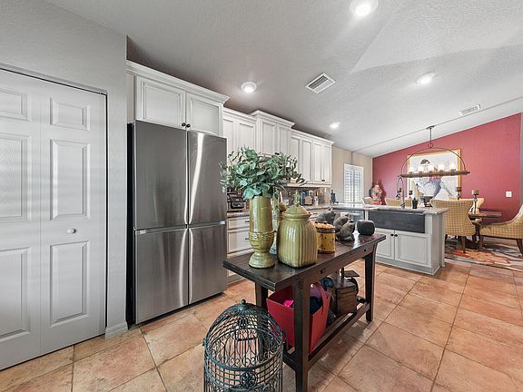 3rd image of 5318 Vernio Lane